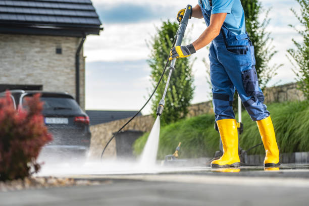Best Concrete Sealing  in Le Claire, IA